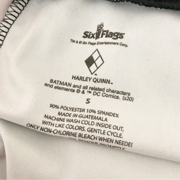 Six Flags Harley Quinn Leggings Size S Small - Picture 2 of 3